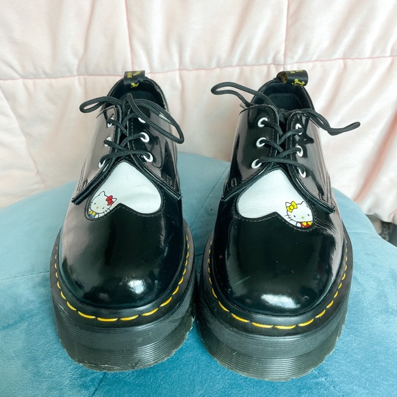 Dr. Marten's x Hello Kitty 1461 Quad - Picture 4 of 5